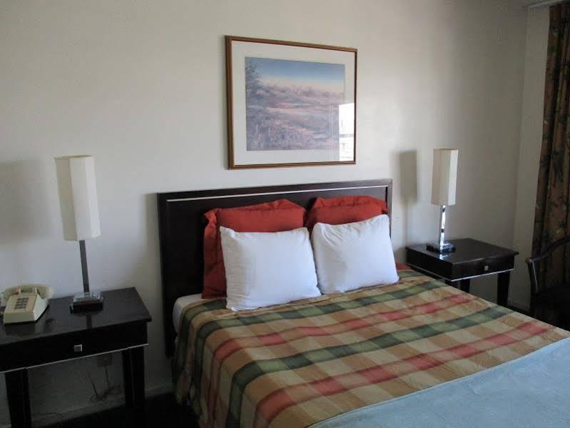 Lax Suites El Segundo Esterno foto