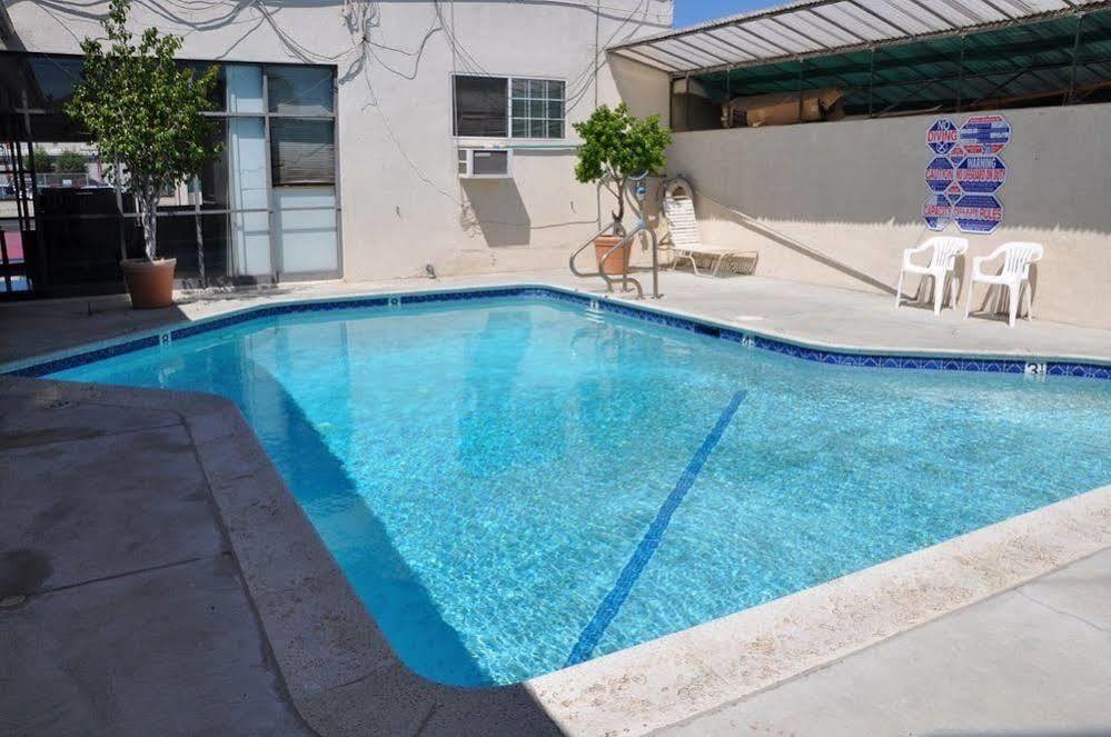 Lax Suites El Segundo Esterno foto